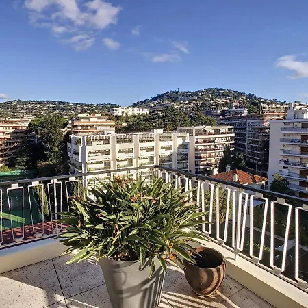 Penthhouse 2 Bedroom 2 Mins From The Croisette 335 아파트 *