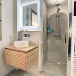 Penthhouse 1 & 2 Bedroom 2 Mins From The Croisette 335