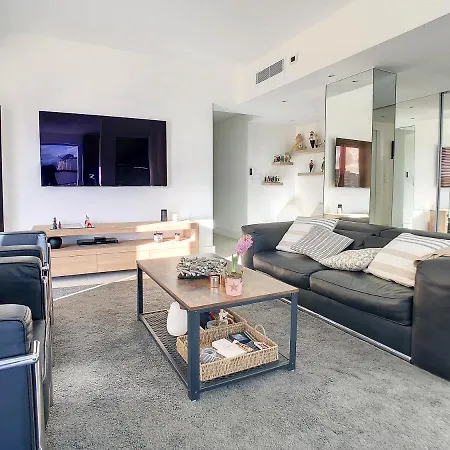 Penthhouse 1 & 2 Bedroom 2 Mins From The Croisette 335
