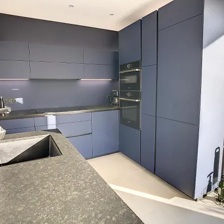 Penthhouse 1 & 2 Bedroom 2 Mins From The Croisette 335